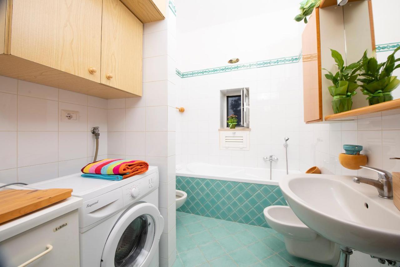 Lilla'S House - Amalfi Square & Close The Beach Bagian luar foto